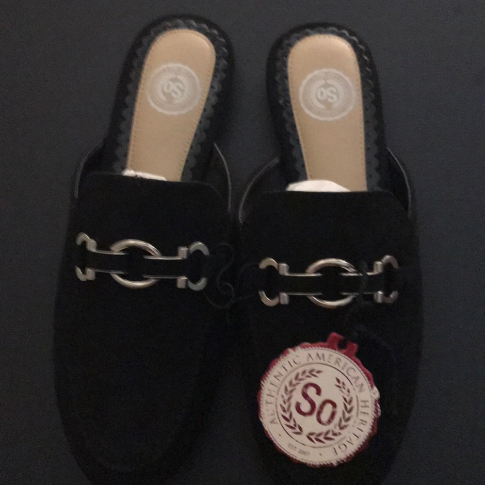 Shoes - Picture 3 of 4